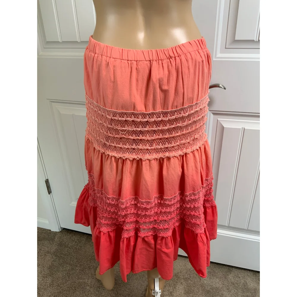 Eyeshadow Women's Tiered Midi Skirt Med Coral Elastic Waistband Boho Cottagecore
